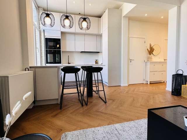 Studio for rent in Université, Brussels