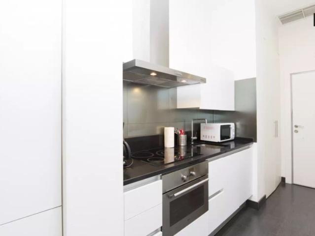 Studio for rent in Universidad, professionals allowed