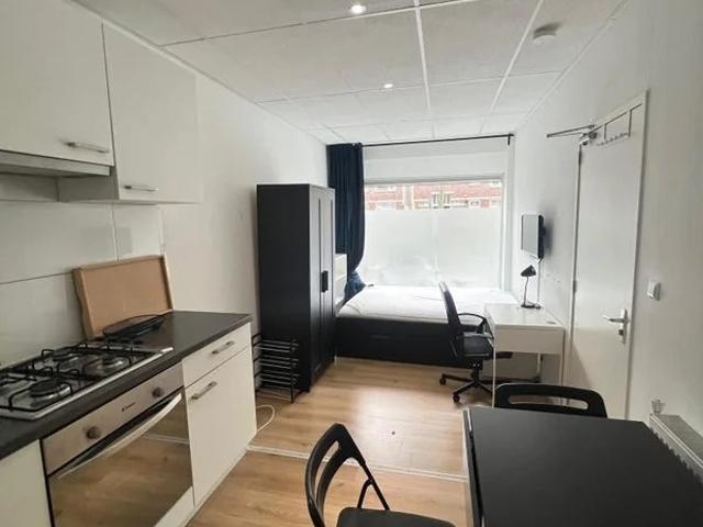 studio for rent Rotterdam Strevelsweg