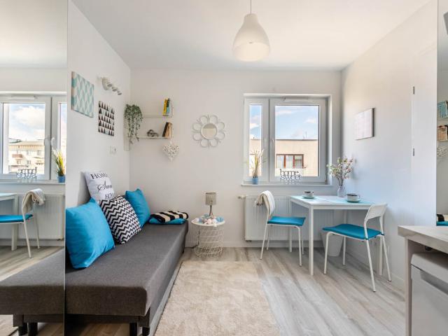 Studio flat 25 mins to Warsaw's center, close SWPS