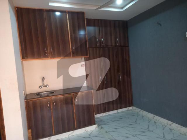 Studio Flat available for JOB HOLDERS only for 2 person in johar Town near LDA OFFICE prime location Johar Town Phase 2