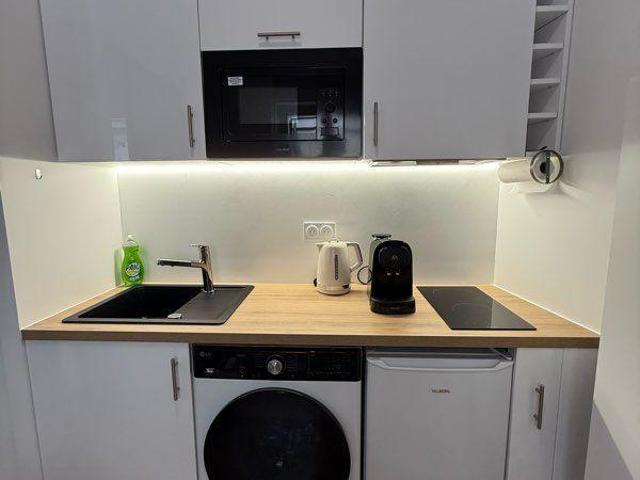 Studio fraîchement rénové et meublé 18m² au centre