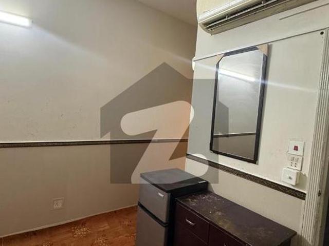 Studio Furnished Available for rent in E11 2 E 11/2