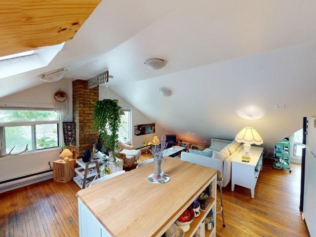 Studio Home for Rent at 219 Bathurst St, Toronto, ON M5T 2S2 Alexandra Park