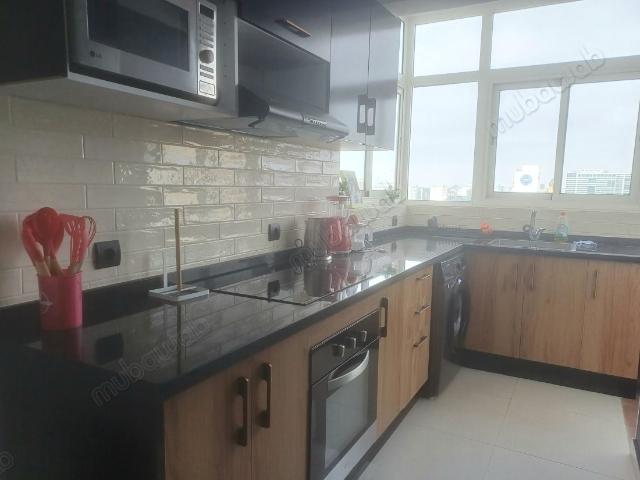 Studio hs meuble 75m² avec terrasse centre ville