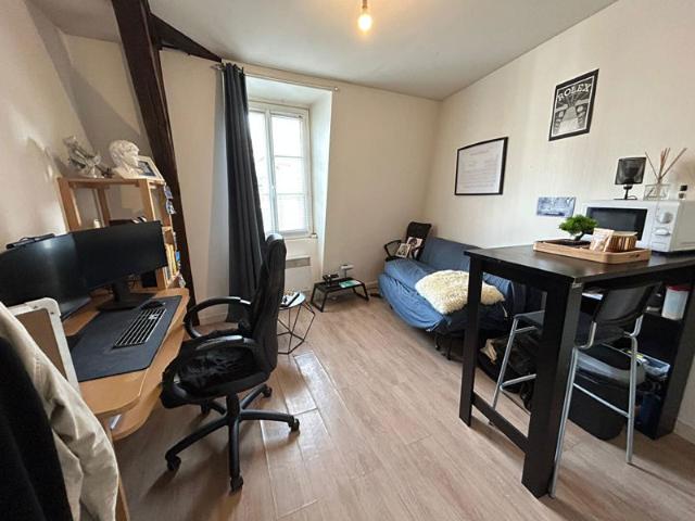 Studio hyper centre Poitiers 17.84 m²