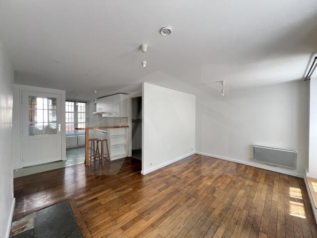 STUDIO HYPER CENTRE 32,93m2
