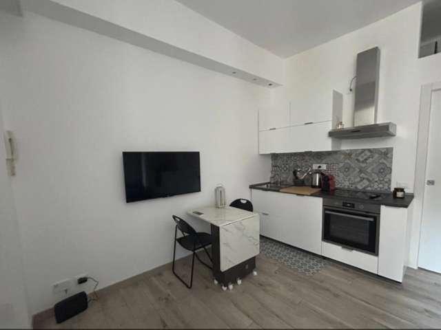 Studio in affitto a Bande Nere, Milano