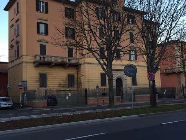 Studio in affitto a Galvani, Bologna