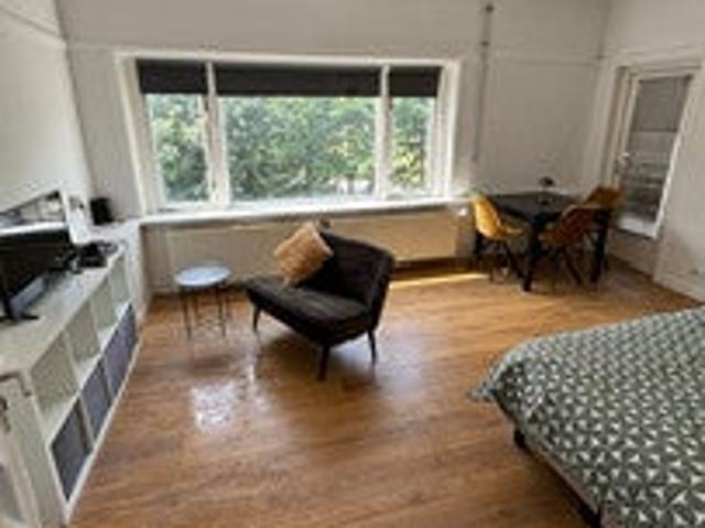 studio in Schiedam, Julianalaan