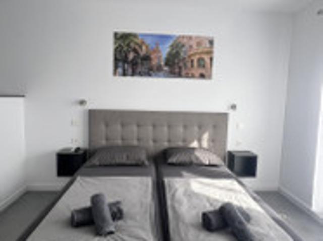 Studio in València No_24