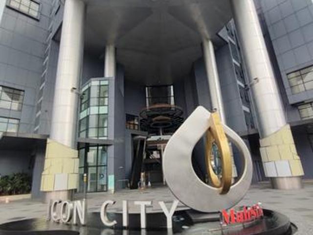 Studio Icon Residence PJ Easy exit to federal highway Owner Unit
