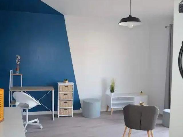 Studio idéalement placé et meublé 27m2 à Clermont