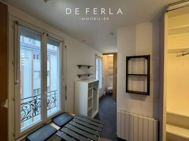 Studio optimisé de 13,41 m² au dernier étage – Paris 15è, rue Franquet