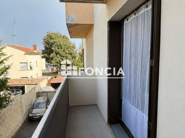 Studio loué avec balcon et parking