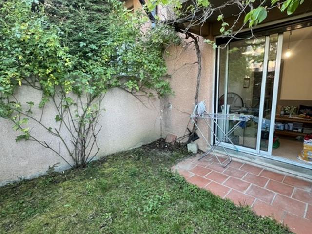 STUDIO LOUER QUARTIER LA TERRASSE 31500
