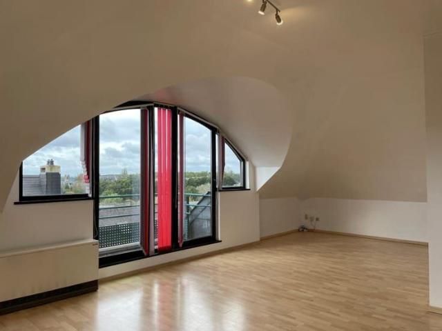 Studio Loft proche centre LLN