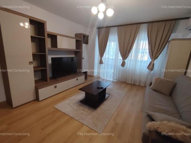 STUDIO la 3 minute de Metrou Mihai Bravu, etaj 1, mobilata. 400 eur