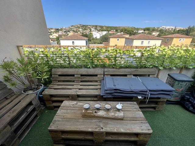 Studio LANCON PROVENCE 1 pièce s 28.67 m2