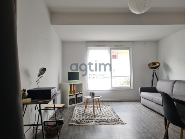 Studio le Bourg sous La Roche sur Yon