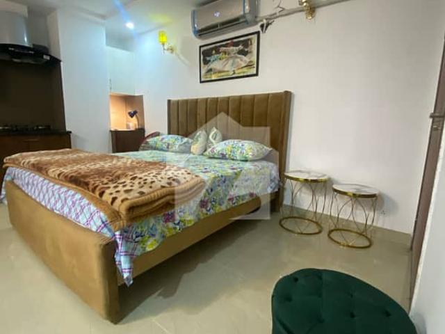 Studio luxury furnished apartment available for rent at gulberg green islamabad