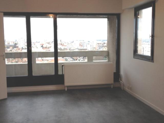 STUDIO LUMINEUX 2 ALLEE DES FEUILLANTINES VILLEJUIF