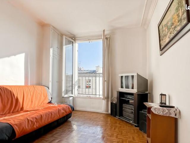 Studio lumineux à rénover – Paris 20e/11e, Ménilmontant
