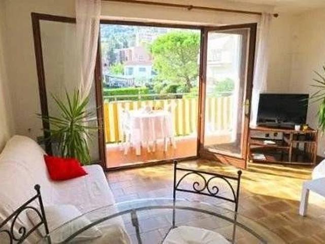 Studio Lumineux avec Terrasse et Parking