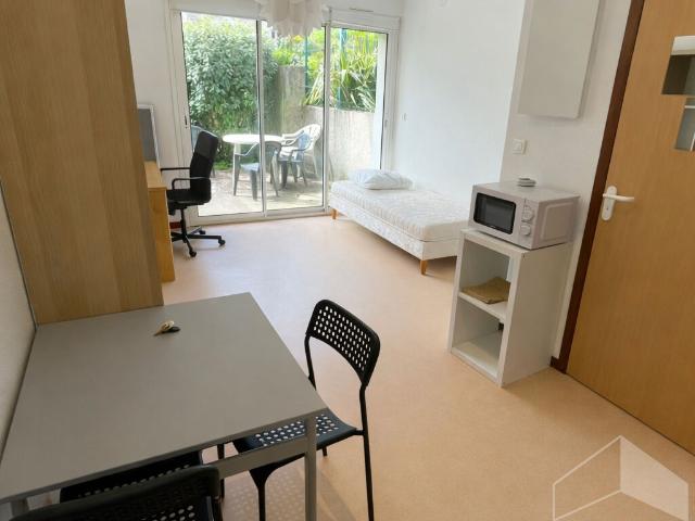 Studio lumineux avec terrasse Idéal investissement à Rennes