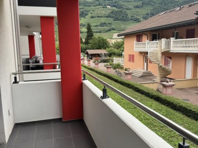 Studio lumineux avec balcon | dreamo. Ch
