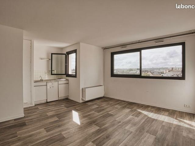 Studio lumineux avec cave et parking fermé – Rouen