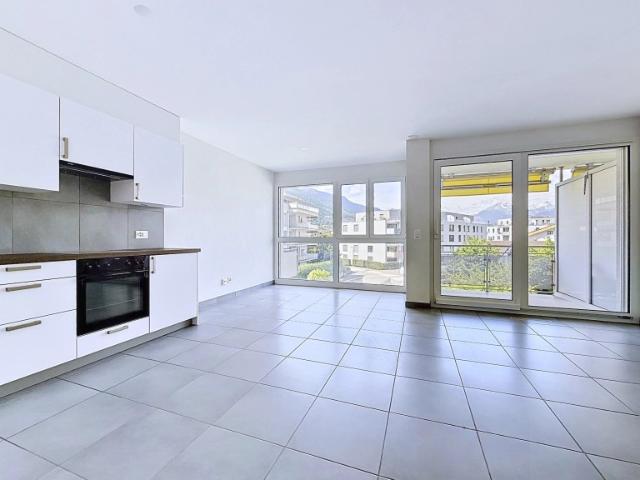 Studio lumineux avec grand balcon à Sion libre de suite Comptoir Immobilier