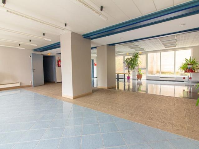 Studio lumineux dans résidence avec concierge