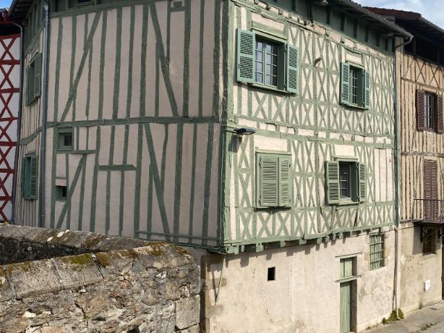 Studio lumineux et fonctionnel Limoges