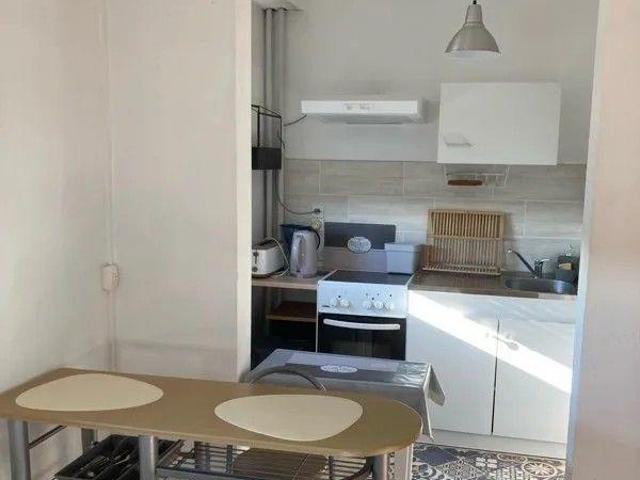 Studio lumineux et tout équipé