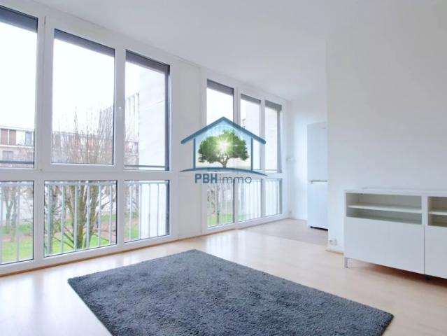 Studio lumineux & stratégique à Meudon la Forêt – Idéal premier achat ou investissement