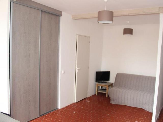 Studio lumineux plein centre ville