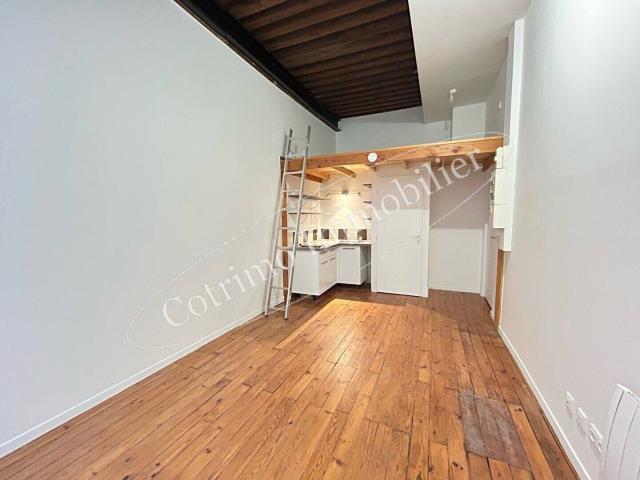 Studio Lyon 69001 Croix rousse de 26m² utiles prêt à vivre