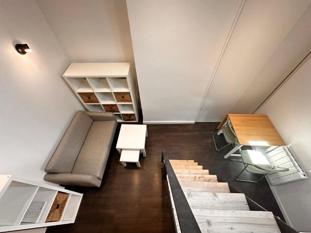 STUDIO LYON 1ER A DEUX PAS DE LA PLACE LOUIS PRADEL.