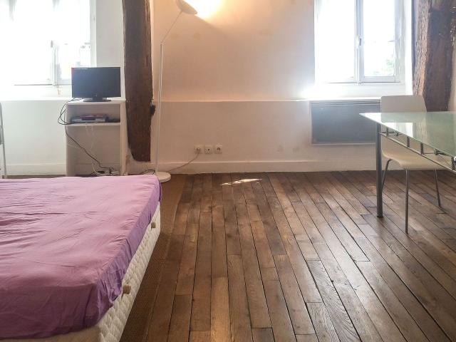 Studio Mouffetard Street CLEF, Paris Amsterdam Apartments for Rent