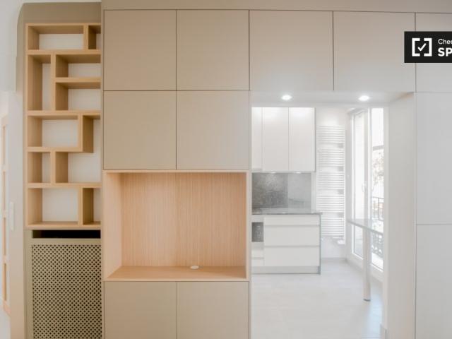 Studio moderne à louer dans le 18ème arrondissement