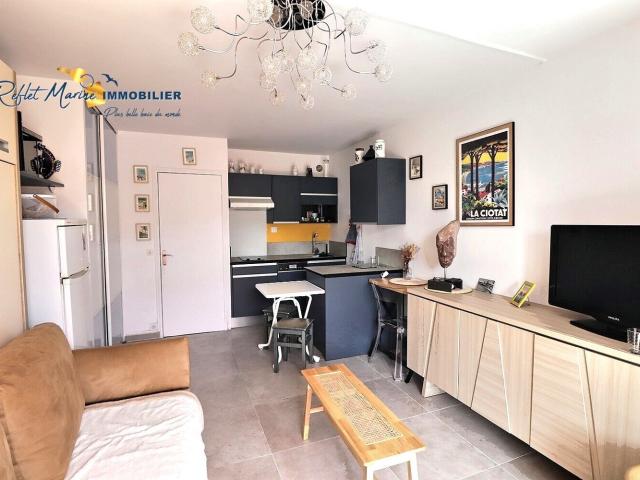 Studio Moderne avec Terrasse, Parking et Proche Plage du quartie