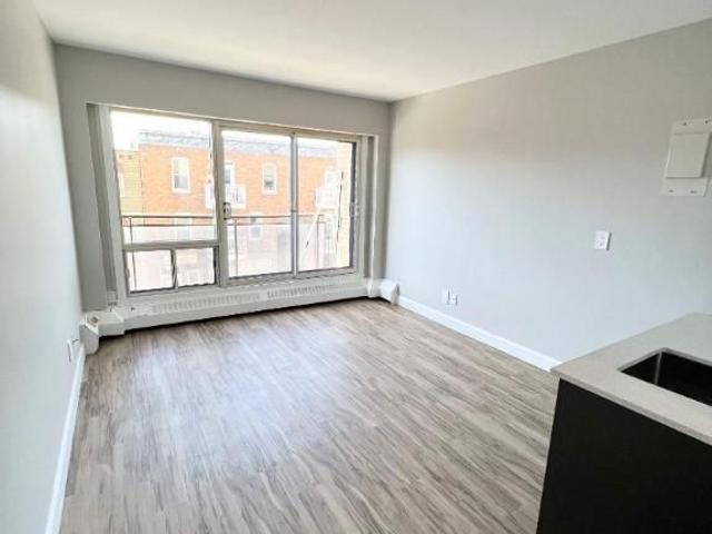 Studio Montréal $1,000 /mo