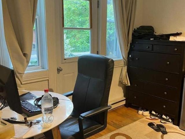 Studio Montréal $900 /mo
