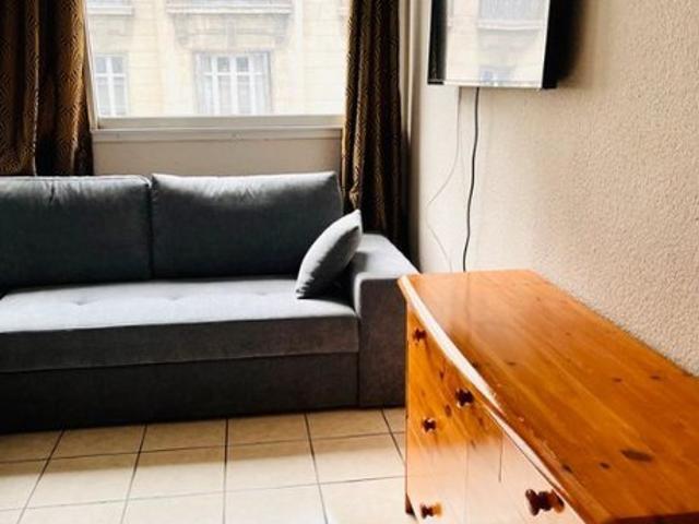 Studio Marseille 13008
