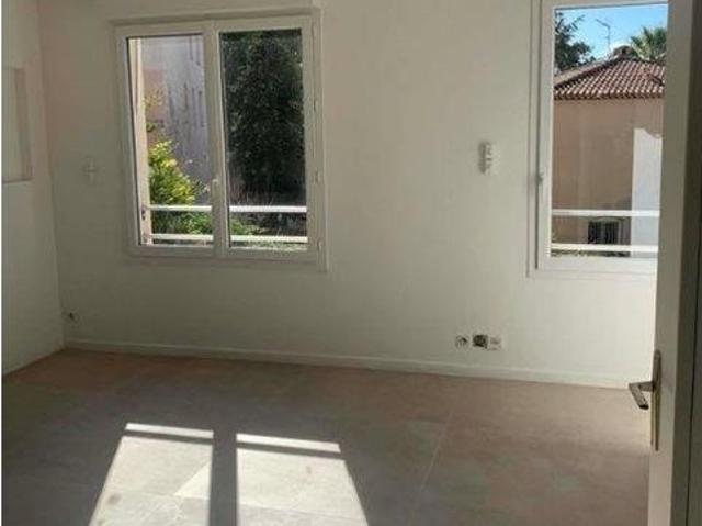 Studio Marseille 13009