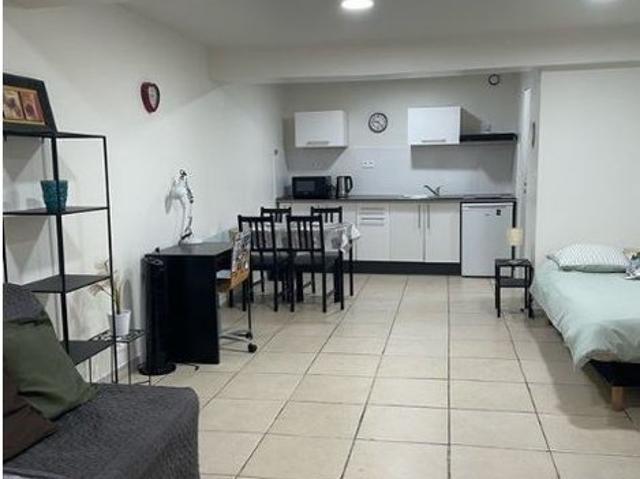 Studio Marseille 13002