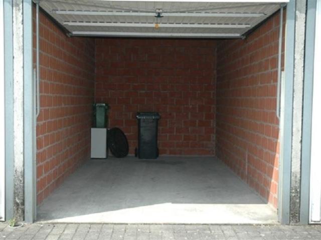 Studio met parking en garage