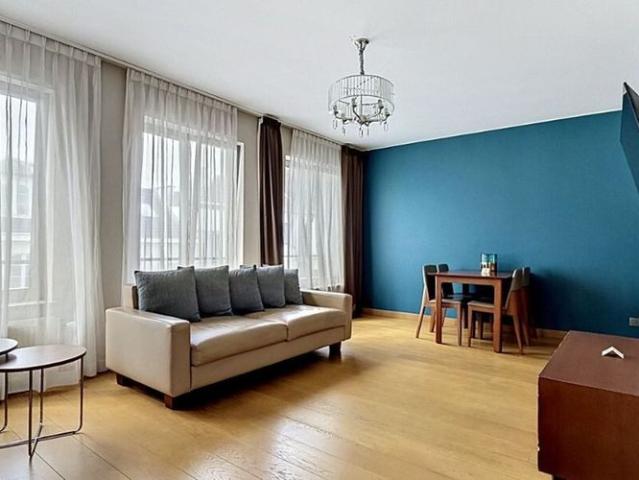 Studio met slaaphoek te huur in Sint Gillis voor € 1.350 met 1 slaapkamer