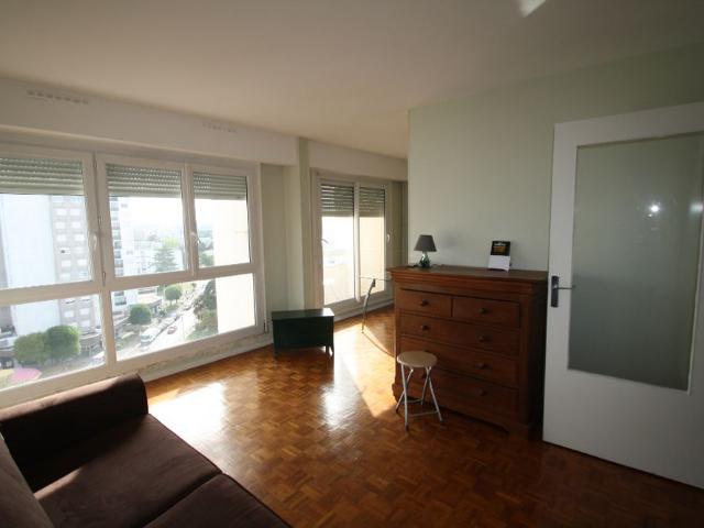 Studio Meubl� Hauts de Chatou
